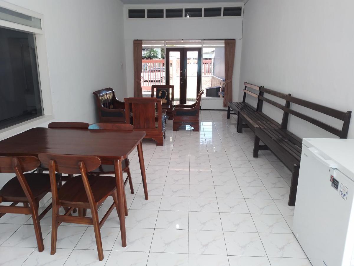 Welirang 20B Homestay - Max 2 Orang Per Kamar Malang Exteriör bild